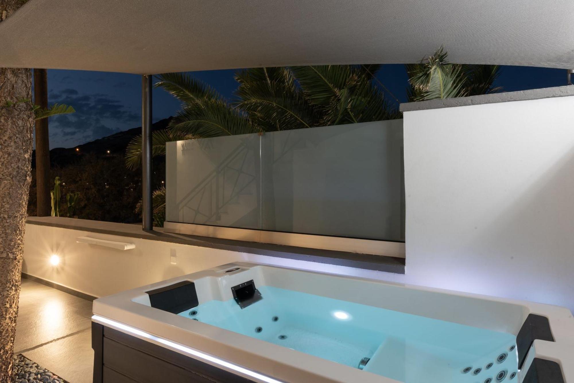 Aniv Villa By The Sea Kini Ngoại thất bức ảnh